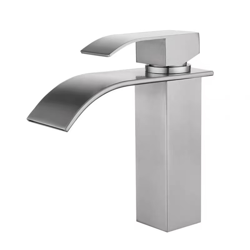 Fırçalı Kare Şelale Tarzı Lavabo Bataryası